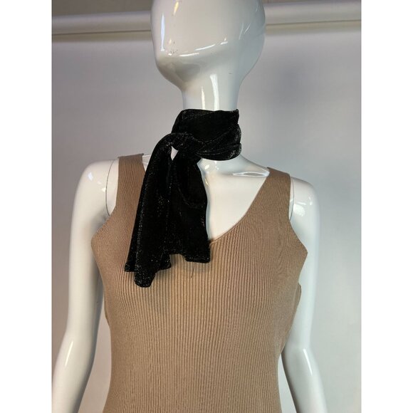 Elegant Black and Silver Shimmering Scarf - Picture 6 of 7